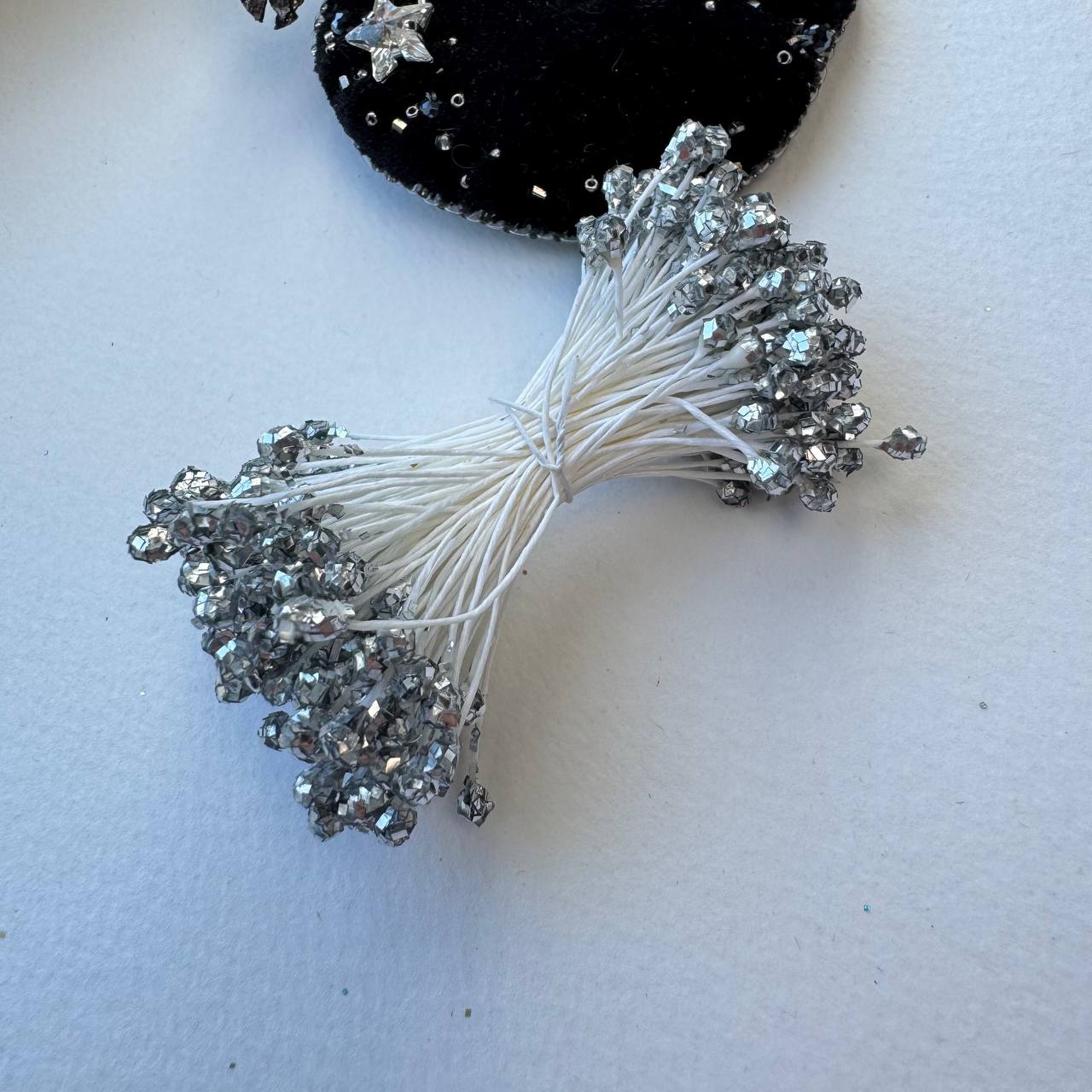 Size L Shiny silver Japanese Stamens (3-4mm)
