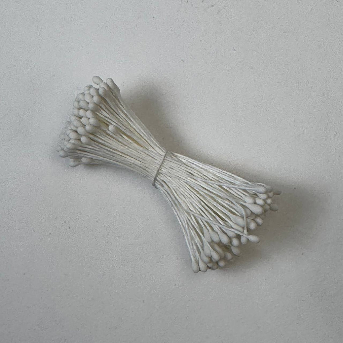 Cream Flower Stamens – Size L (Cream on Cream Thread)