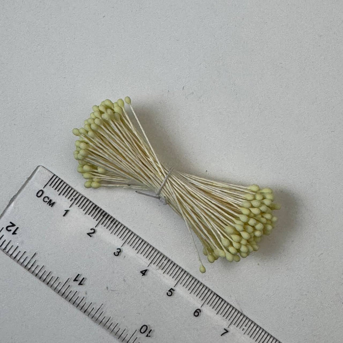 Lemon Flower Stamens – Size L (Lemon on Cream Thread)