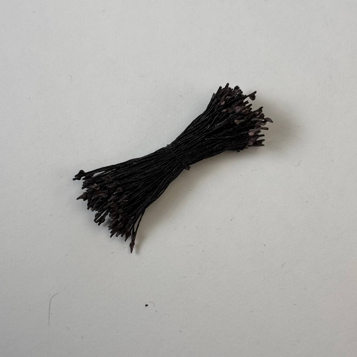 Brown Naturalistic Flower Stamens – Size M (Brown on Brown Thread)