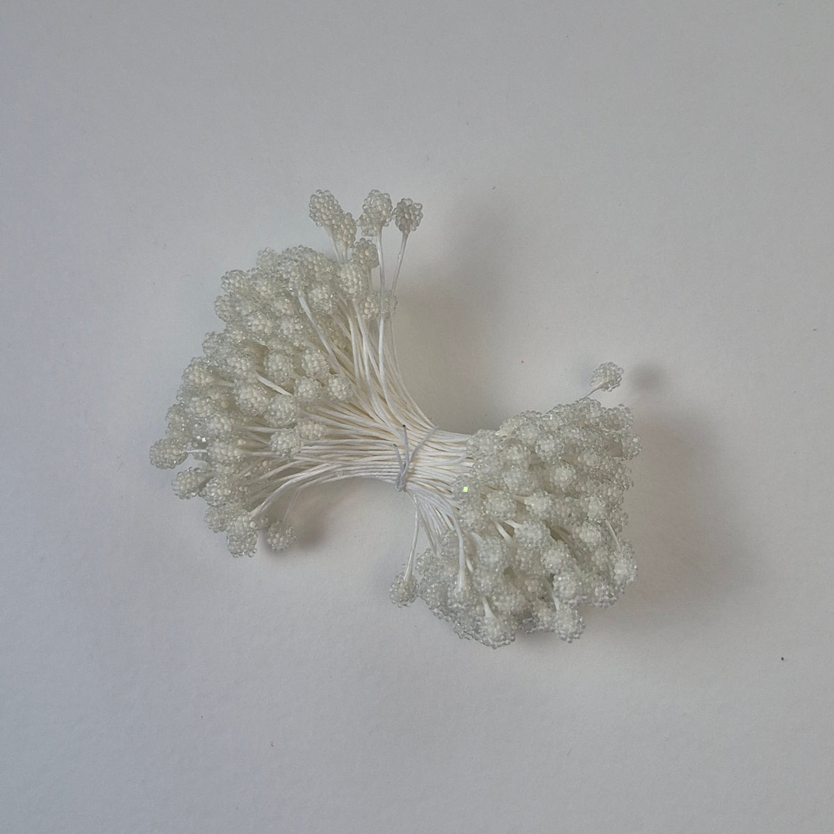 A bundle of size XL Japanese white sugar ball flower stamens made of rice flour and white rayon threads, featuring 5mm frosted round heads