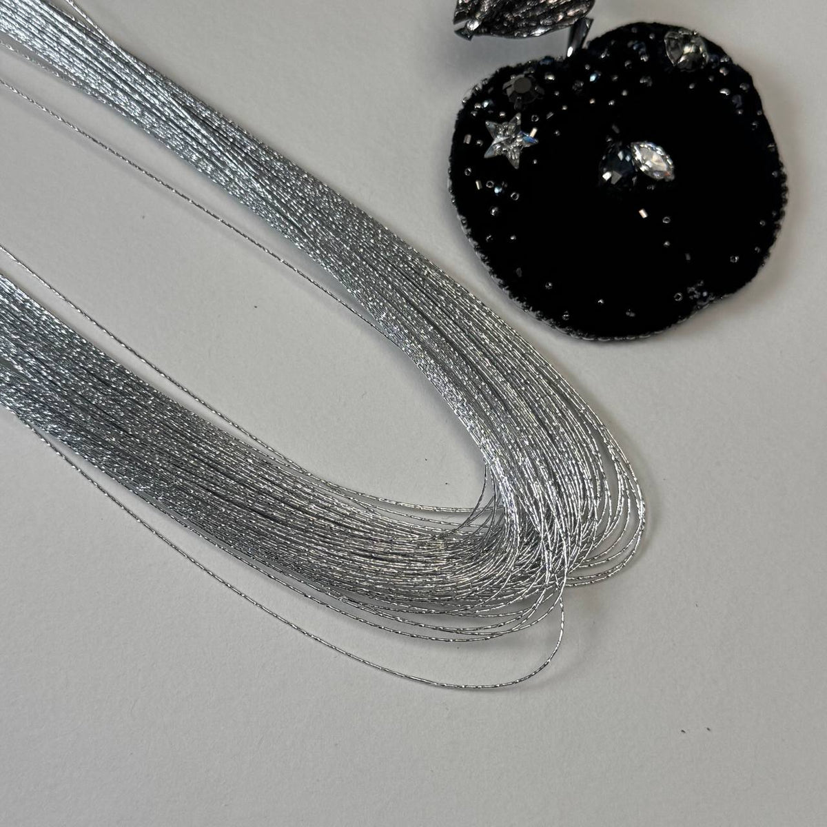 Silver Metallic Floral Wire Hadaka (72 cm Half-Bent)