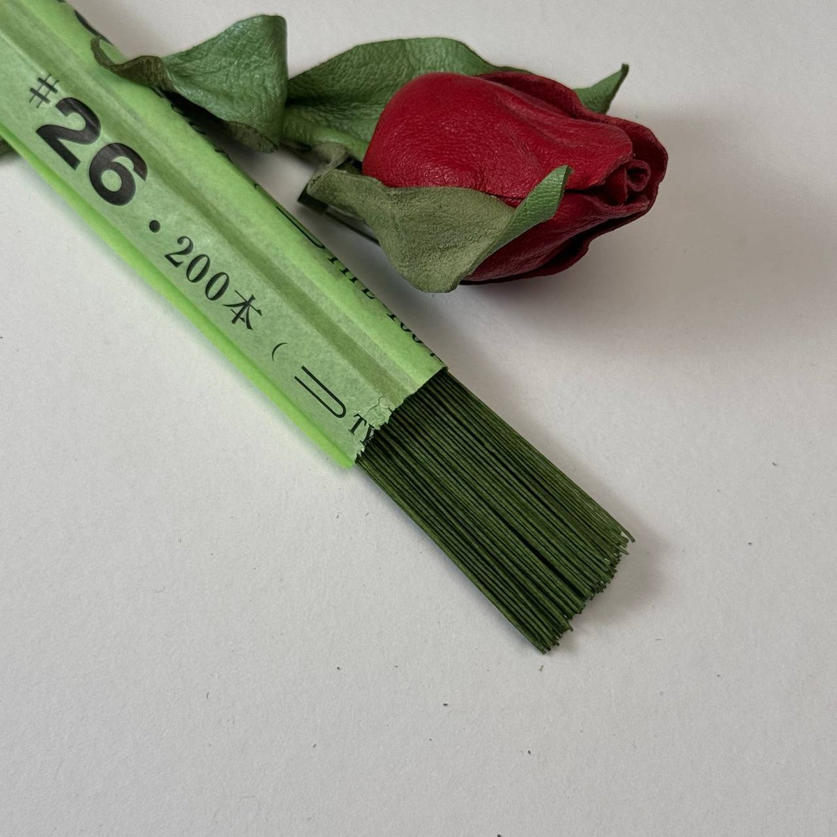 Japanese floral wire in green paper (36 cm)