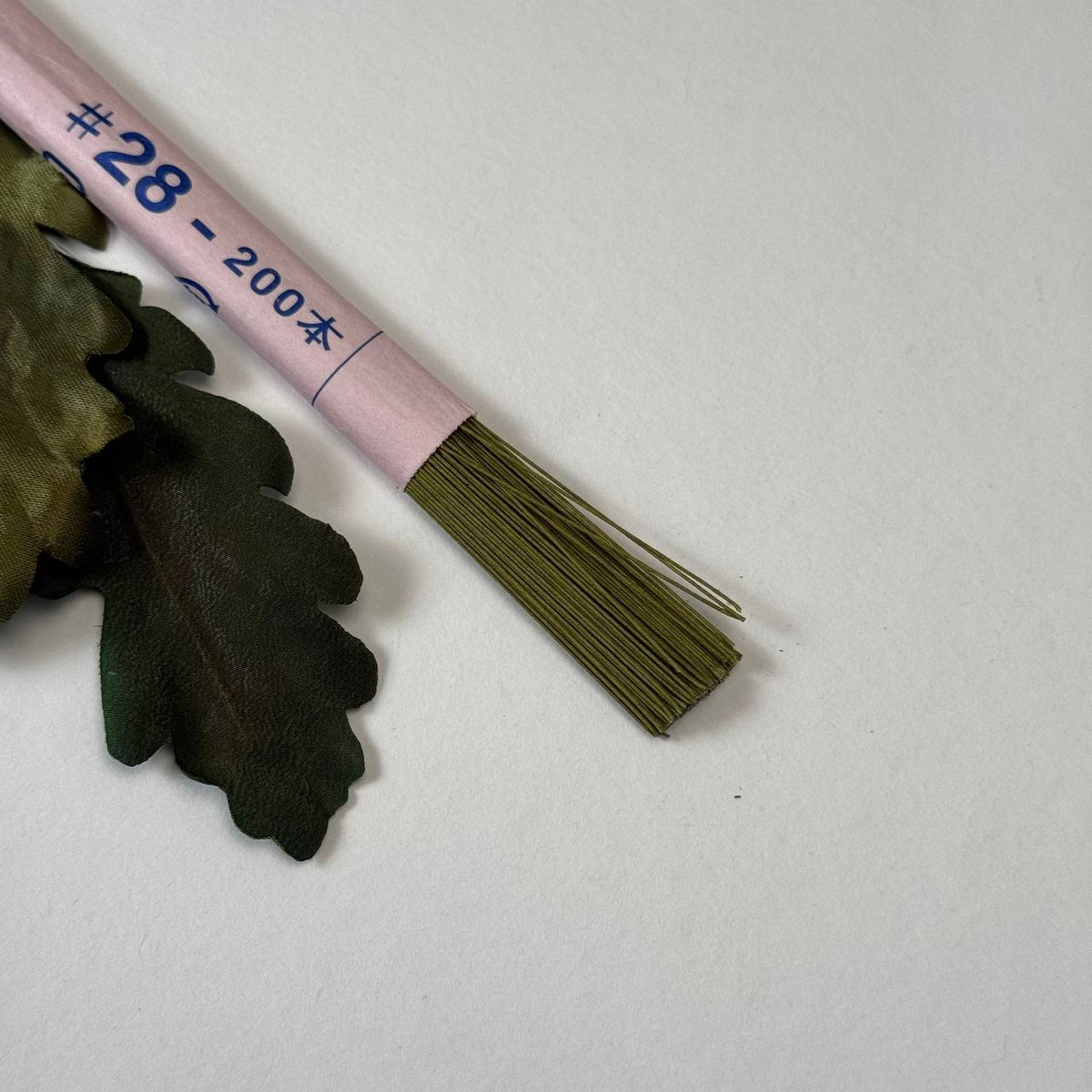 Japanese floral wire in olive paper (36 cm)