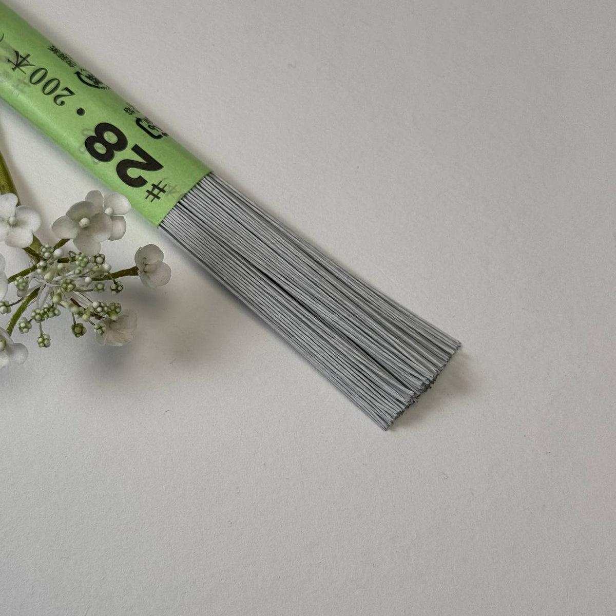 Japanese floral wire in white paper (36 cm)